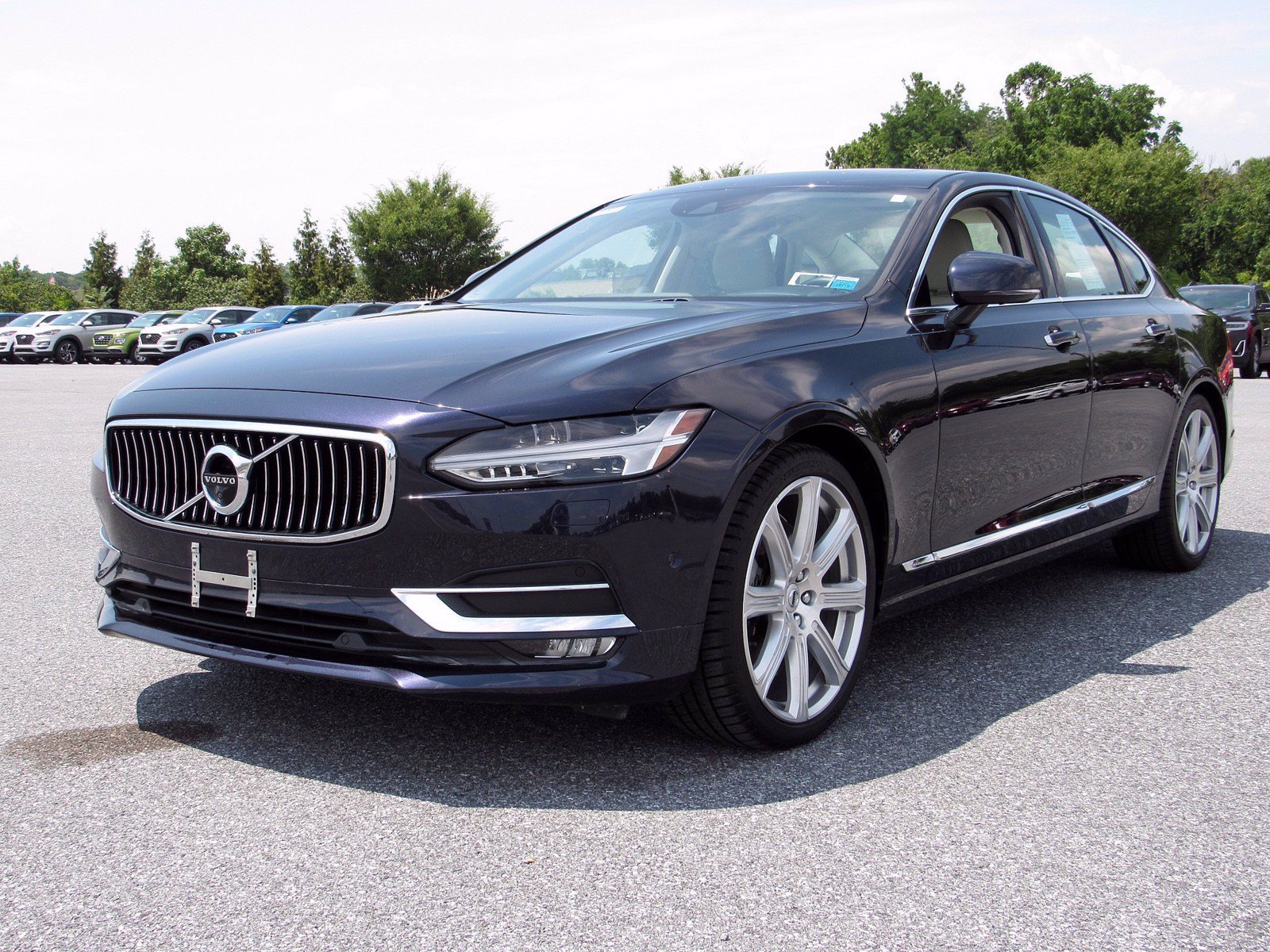 Volvo s90 inscription